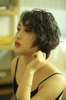 美女比基尼